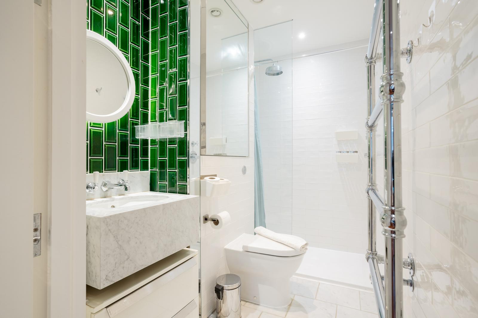 Luxury 2BRs Maisonette walk to Tube Nine Elm