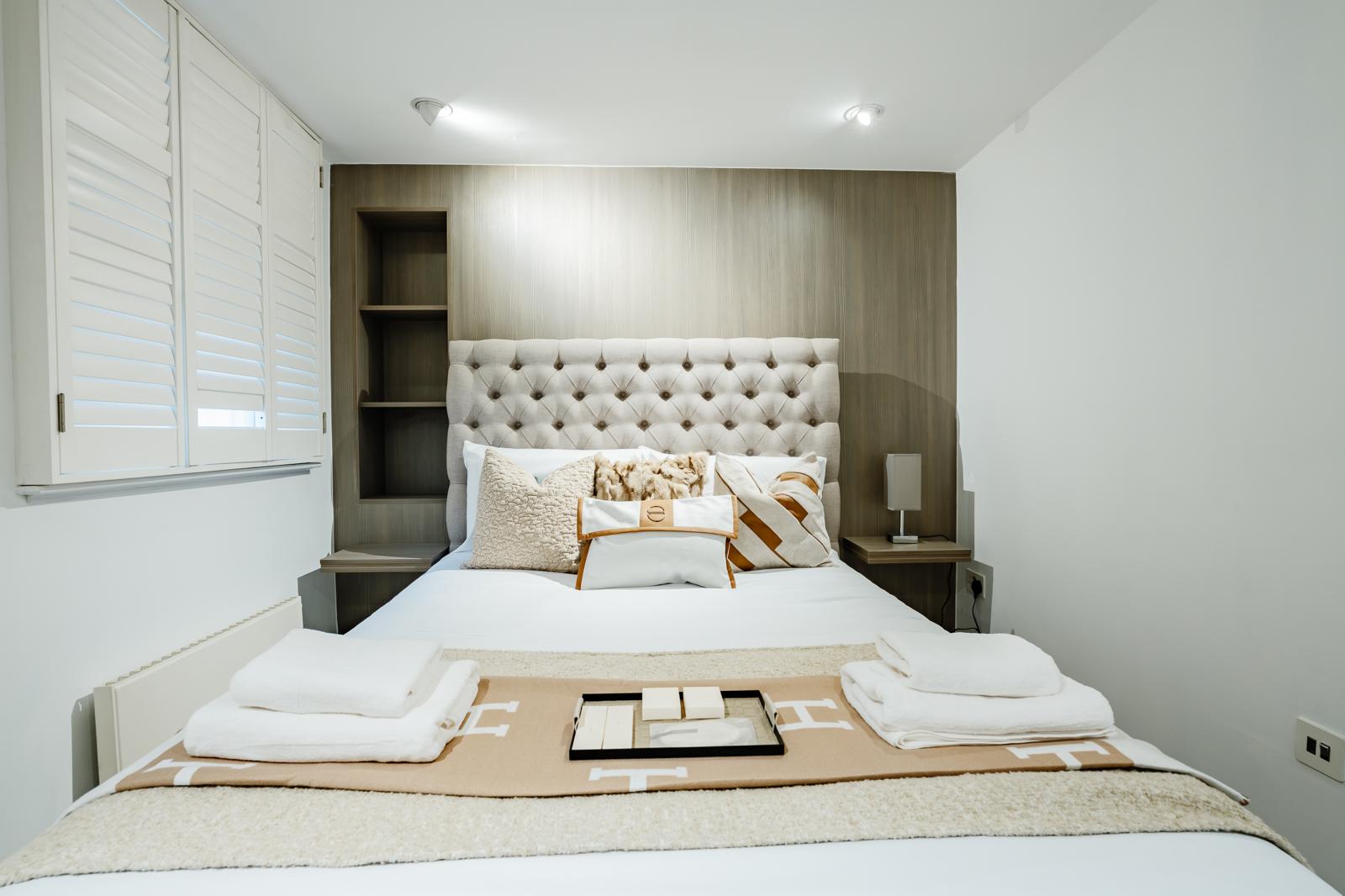 Spacious 3BRs townhouse 3 mins to Victoria | AC