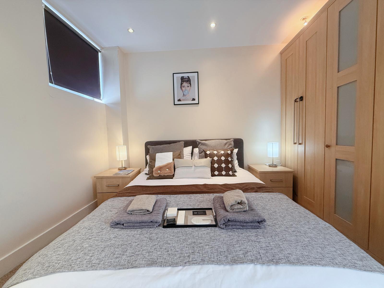 Stunning 3BRs 3F house close to Oxford with AC