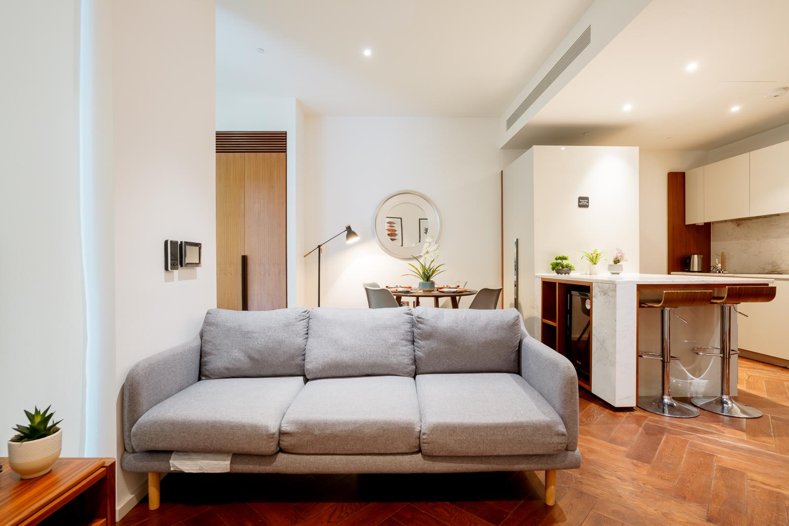 Luxury 2BRs Maisonette walk to Tube Nine Elm