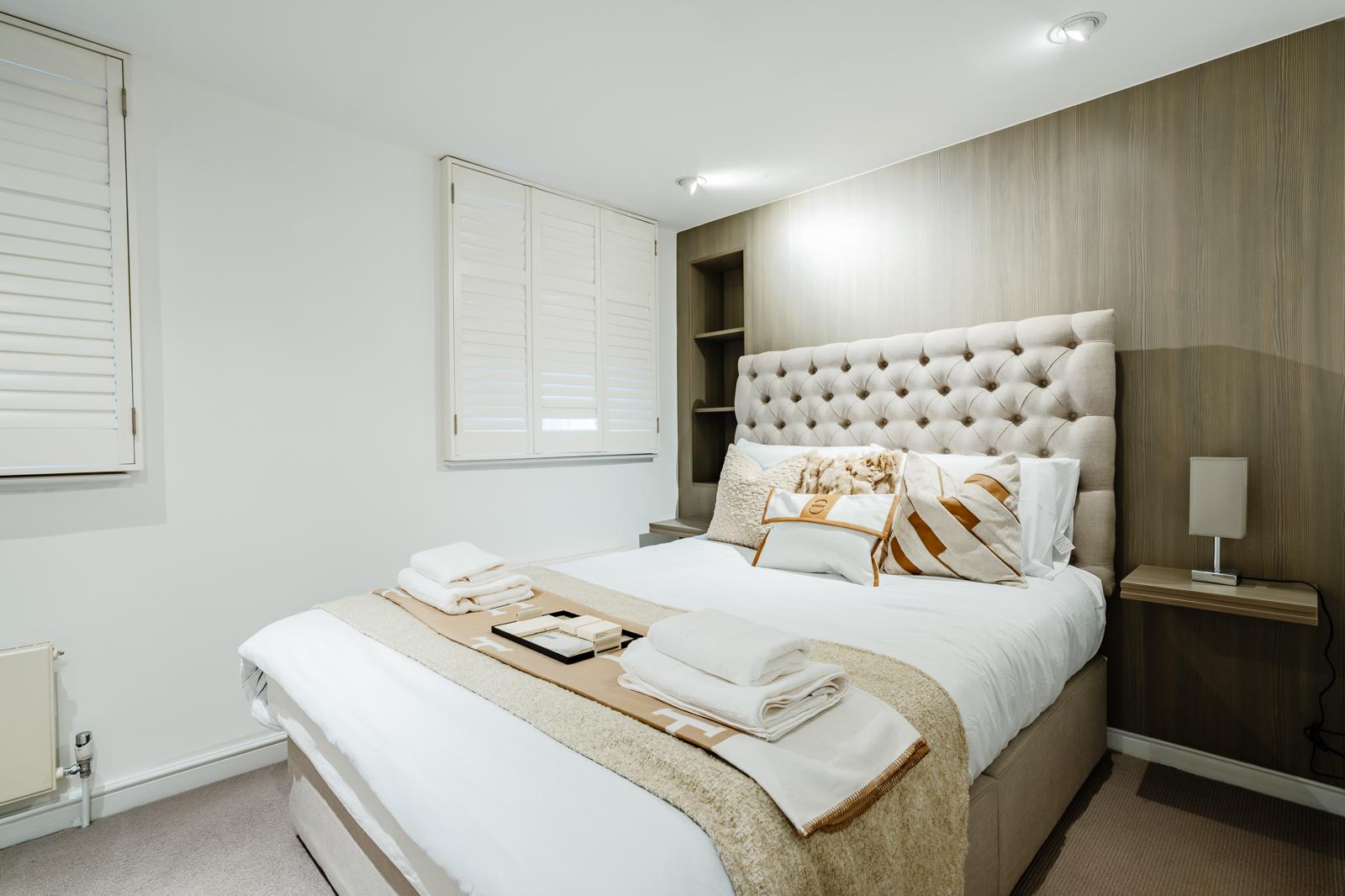 Spacious 3BRs townhouse 3 mins to Victoria | AC