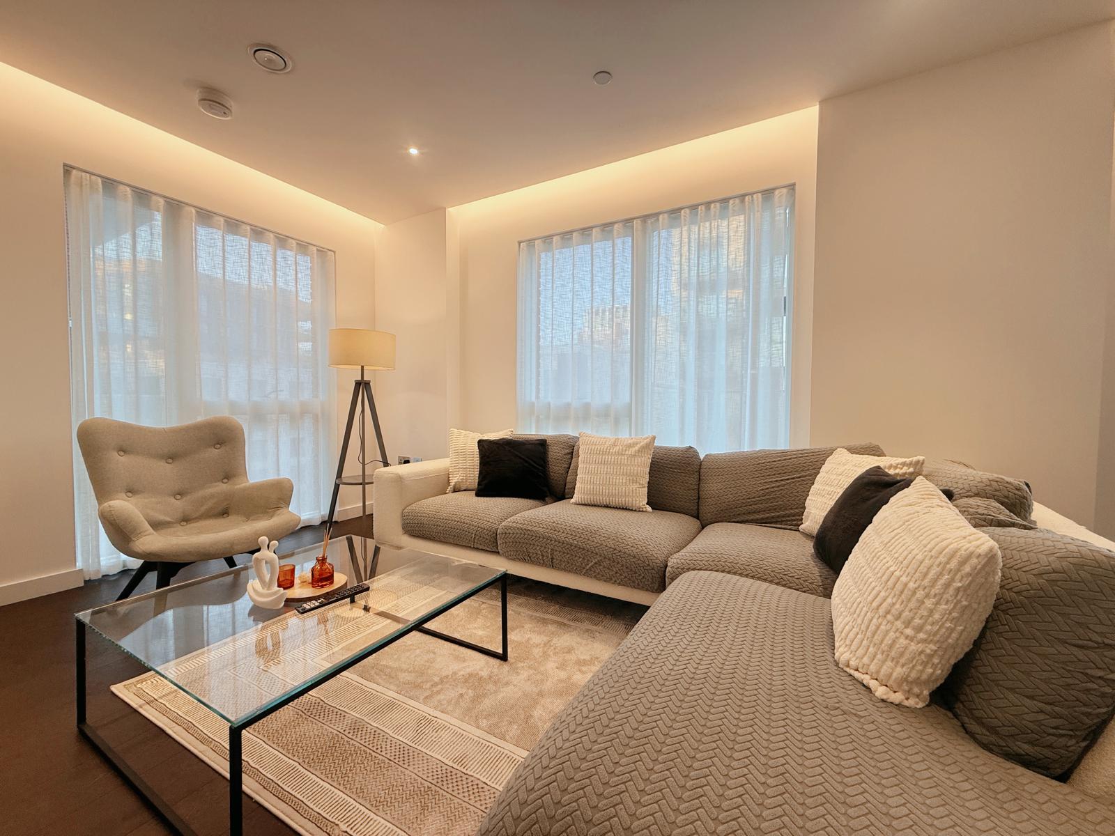 Skyline Serenity: Nine Elms 3BRs Haven