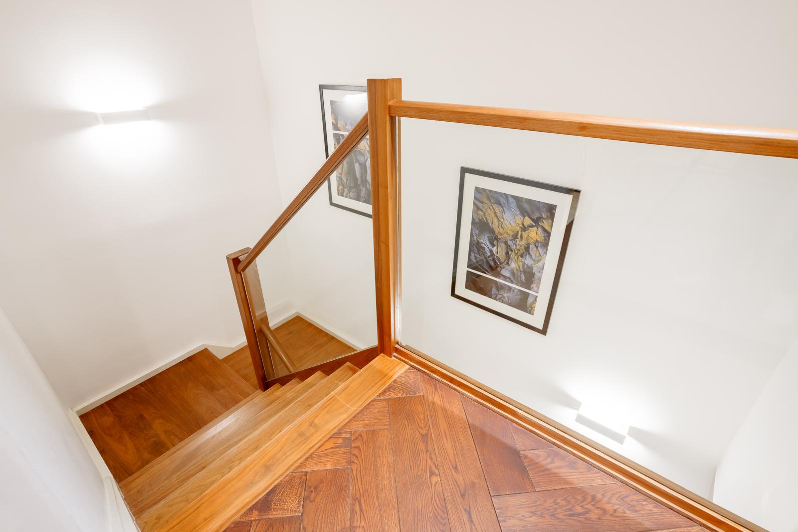 Luxury 2BRs Maisonette walk to Tube Nine Elm