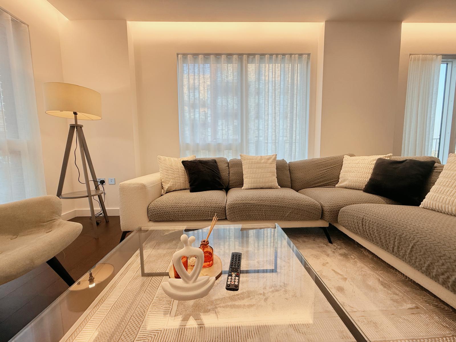 Skyline Serenity: Nine Elms 3BRs Haven