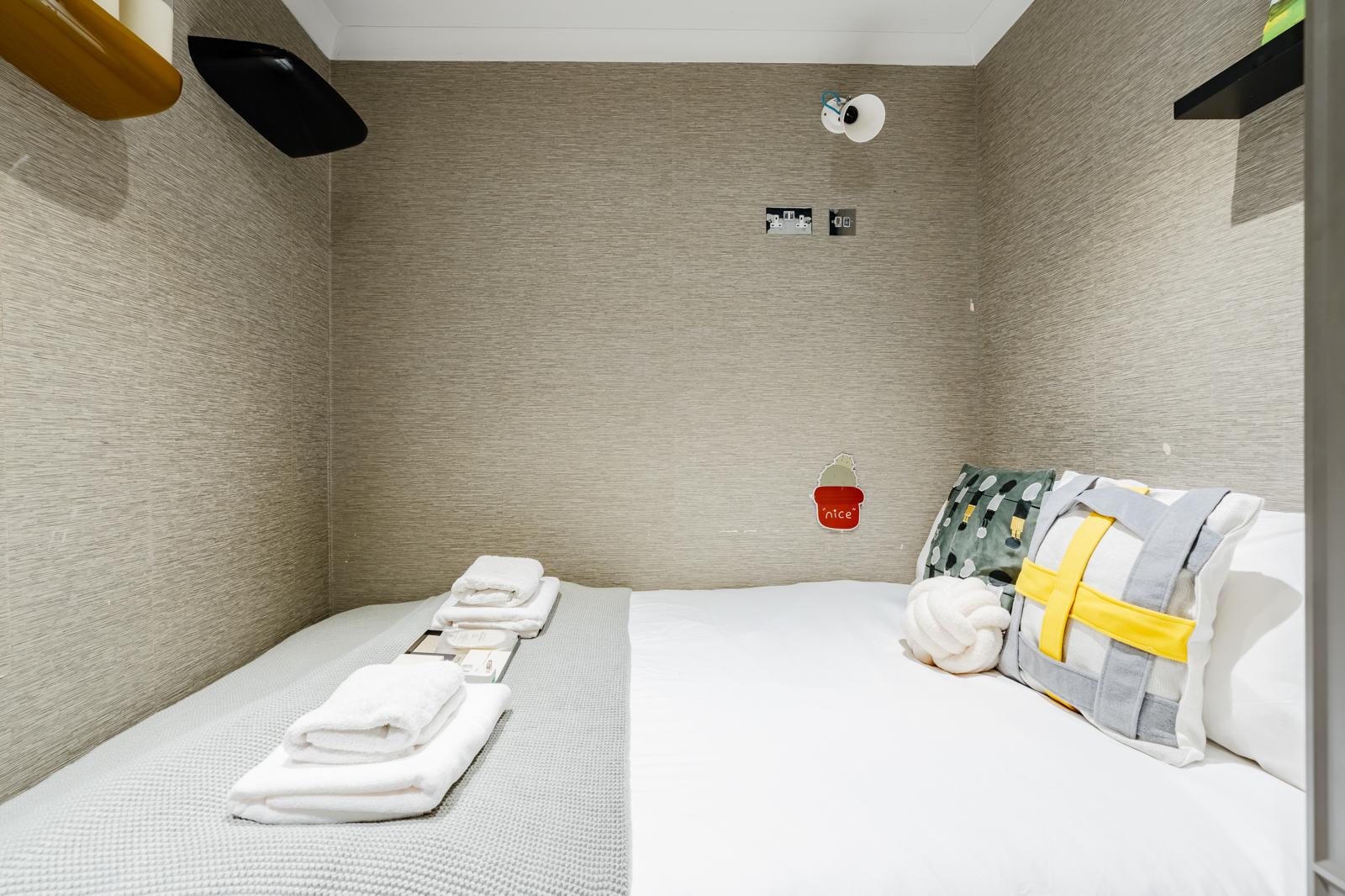 Luxury 3-En-suites House 3 mins to Pimlico with AC