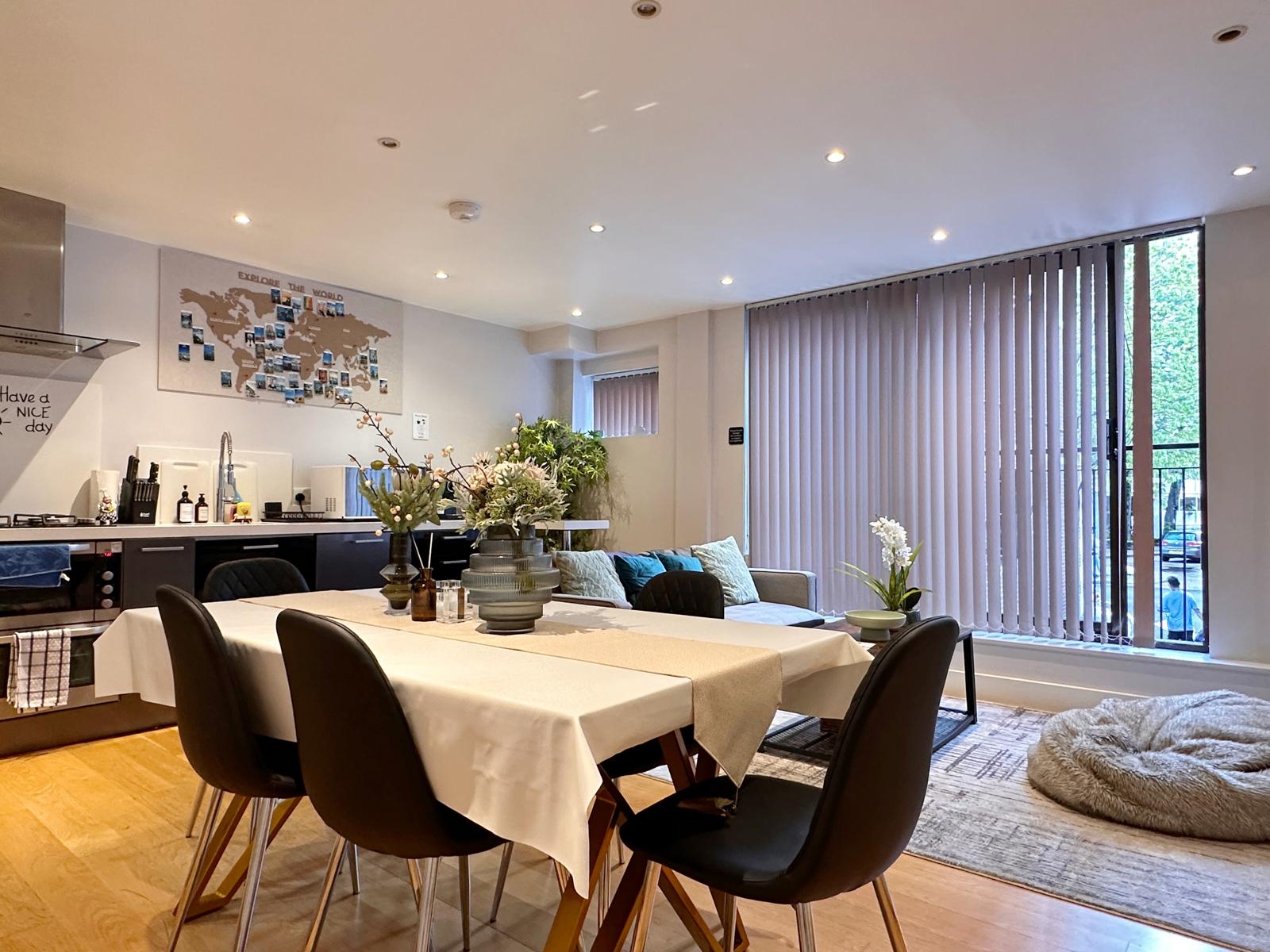 Stunning 3BRs 3F house close to Oxford with AC