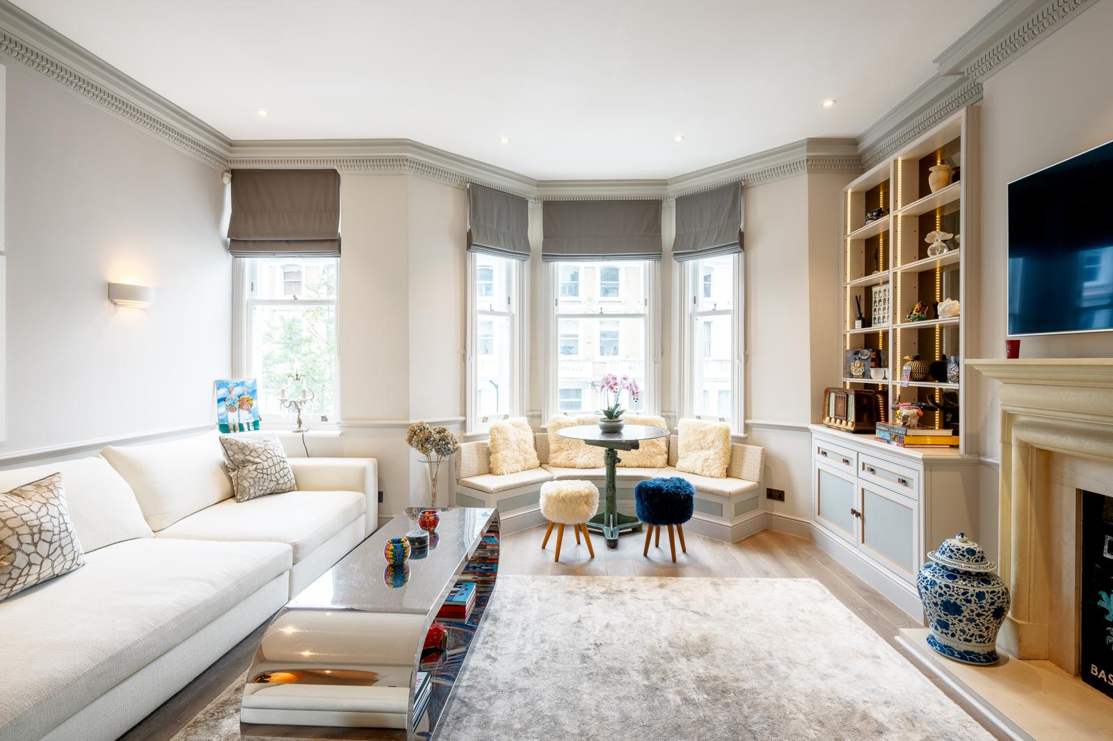 Chelsea Canvas: Art-Fueled 3BRs Townhouse | AC