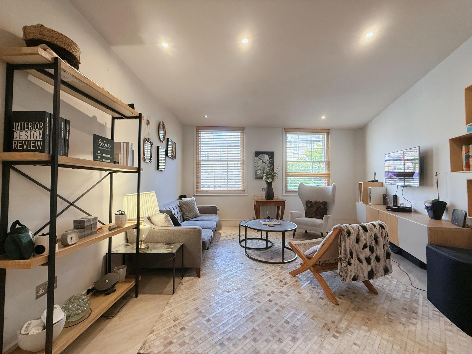 Luxury 3-En-suites House 3 mins to Pimlico with AC