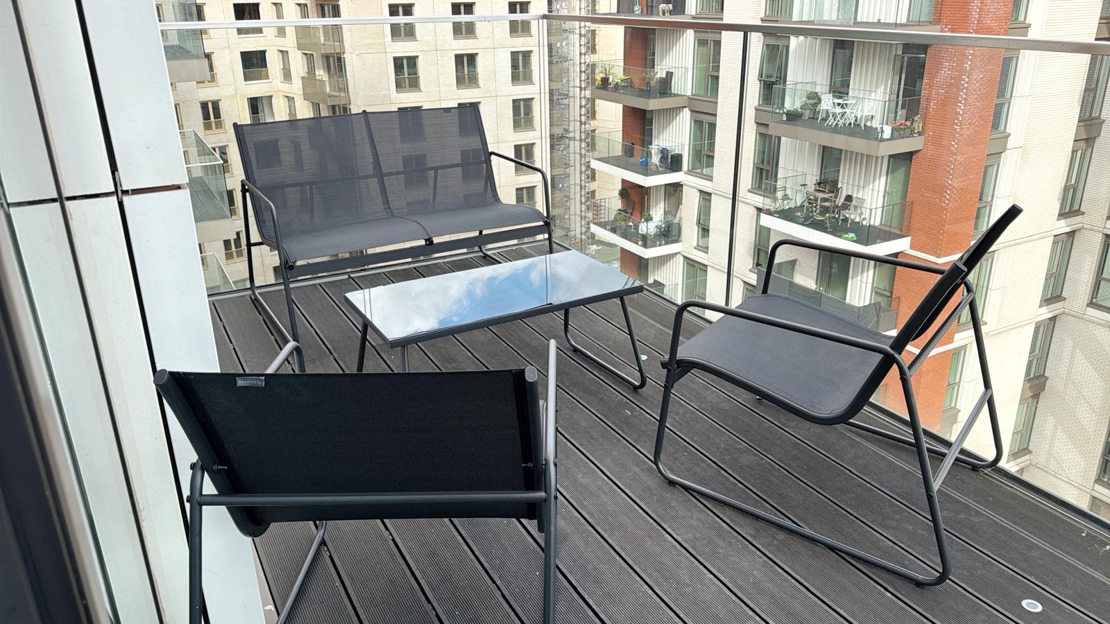 Skyline Serenity: Nine Elms 3BRs Haven