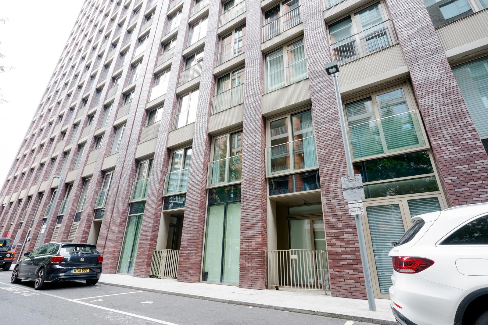 Luxury 2BRs Maisonette walk to Tube Nine Elm