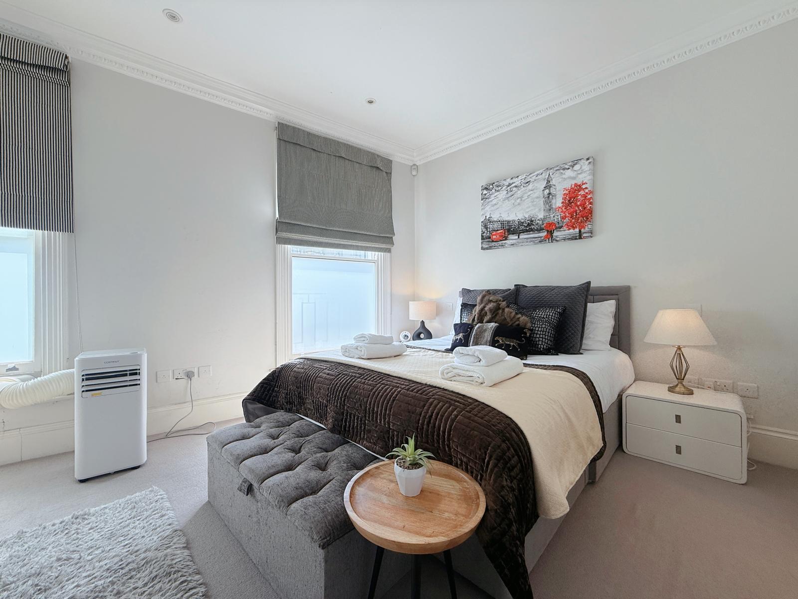 Spacious 5F House in Victoria , Safe & Quiet!