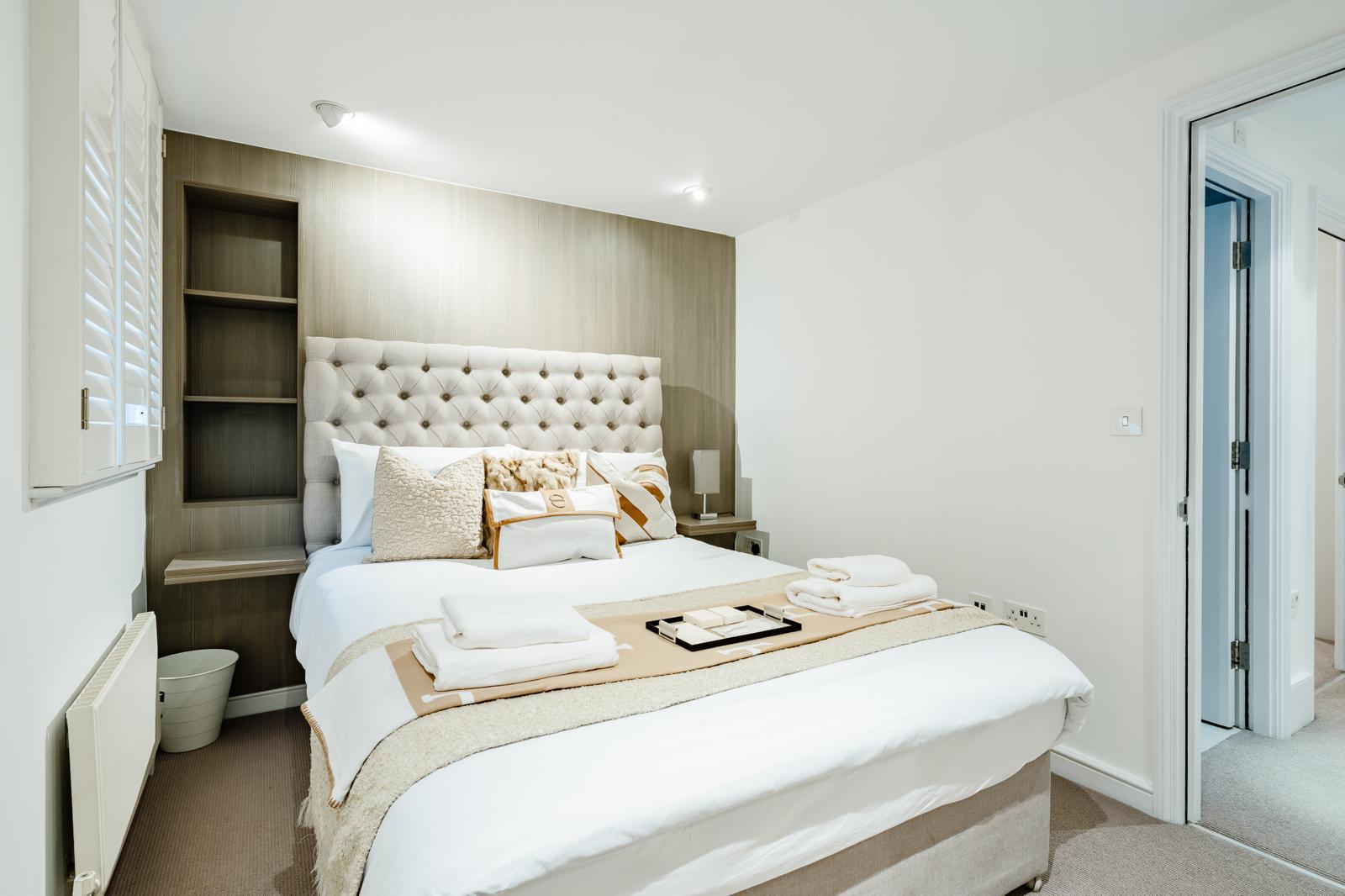 Spacious 3BRs townhouse 3 mins to Victoria | AC