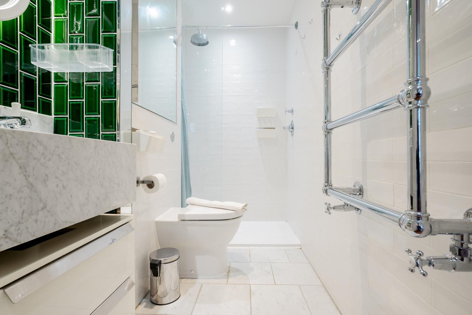 Luxury 2BRs Maisonette walk to Tube Nine Elm