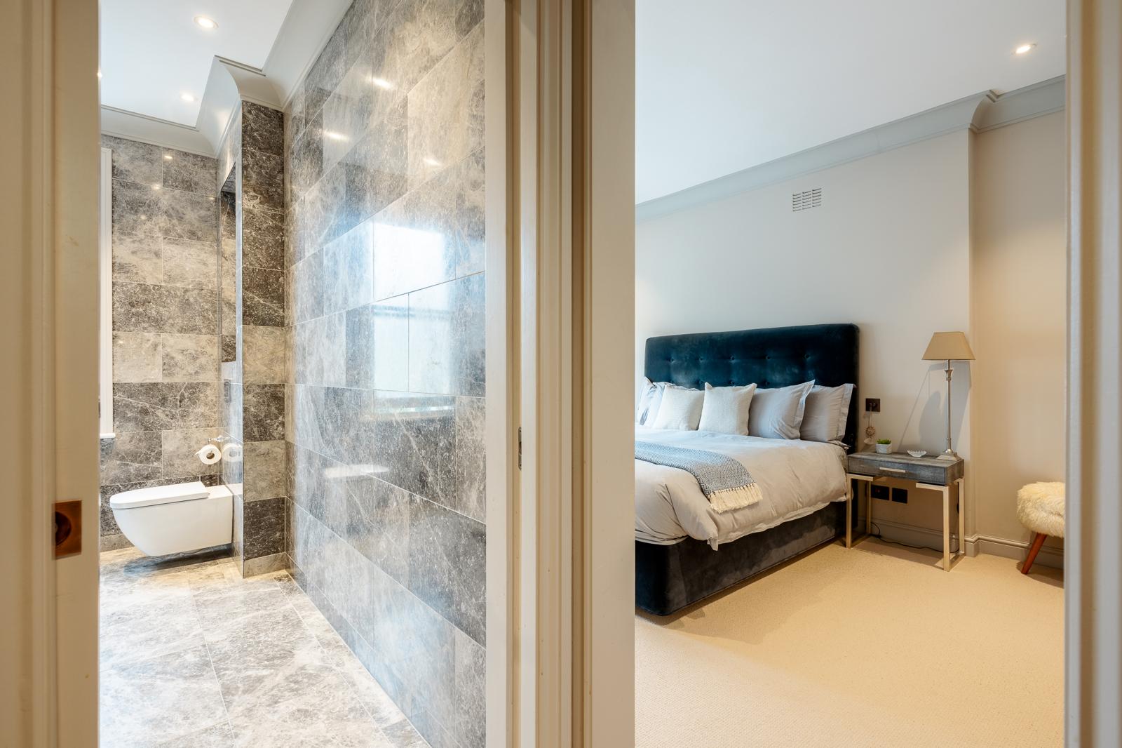 Chelsea Canvas: Art-Fueled 3BRs Townhouse | AC