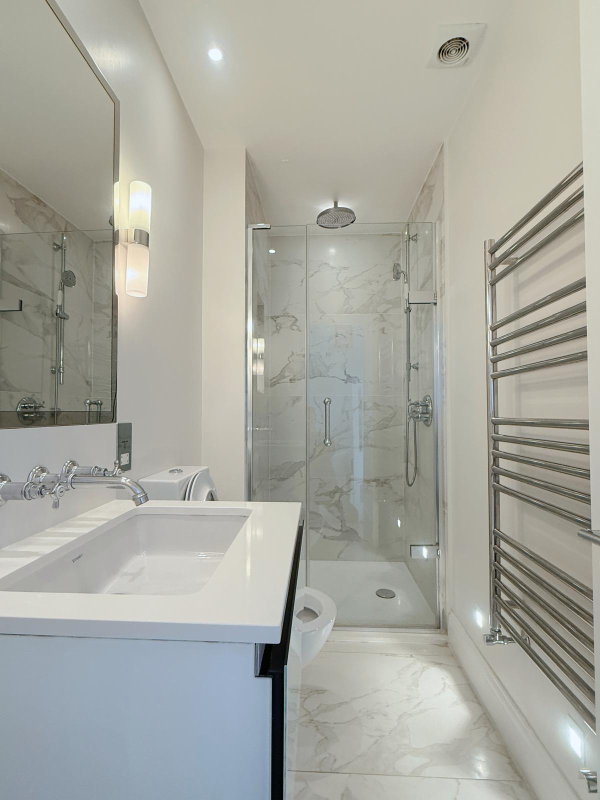 Stylish 3-Bedroom Terrace House Near Earls Court