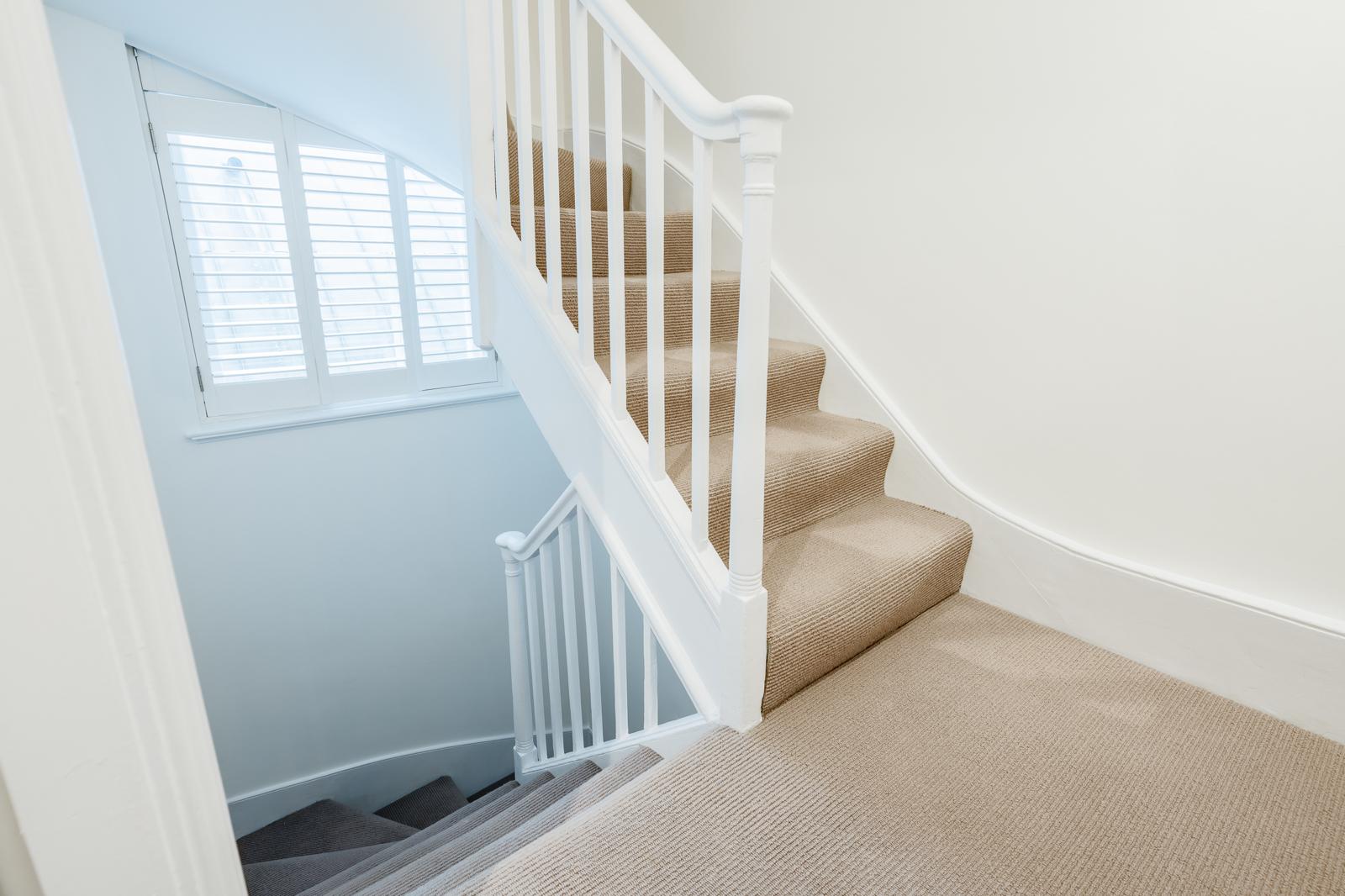 Spacious 3BRs townhouse 3 mins to Victoria | AC