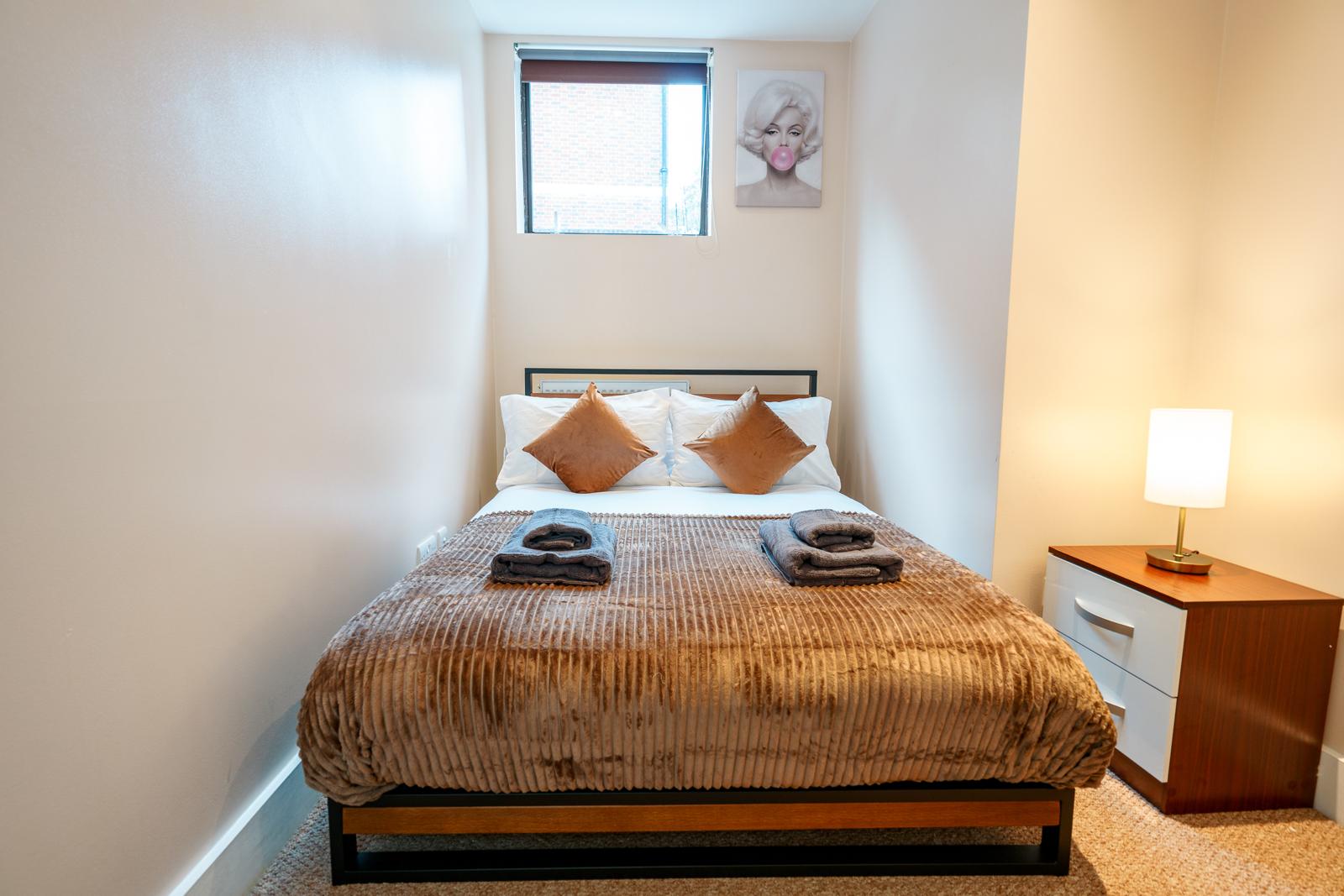 Stunning 3BRs 3F house close to Oxford with AC