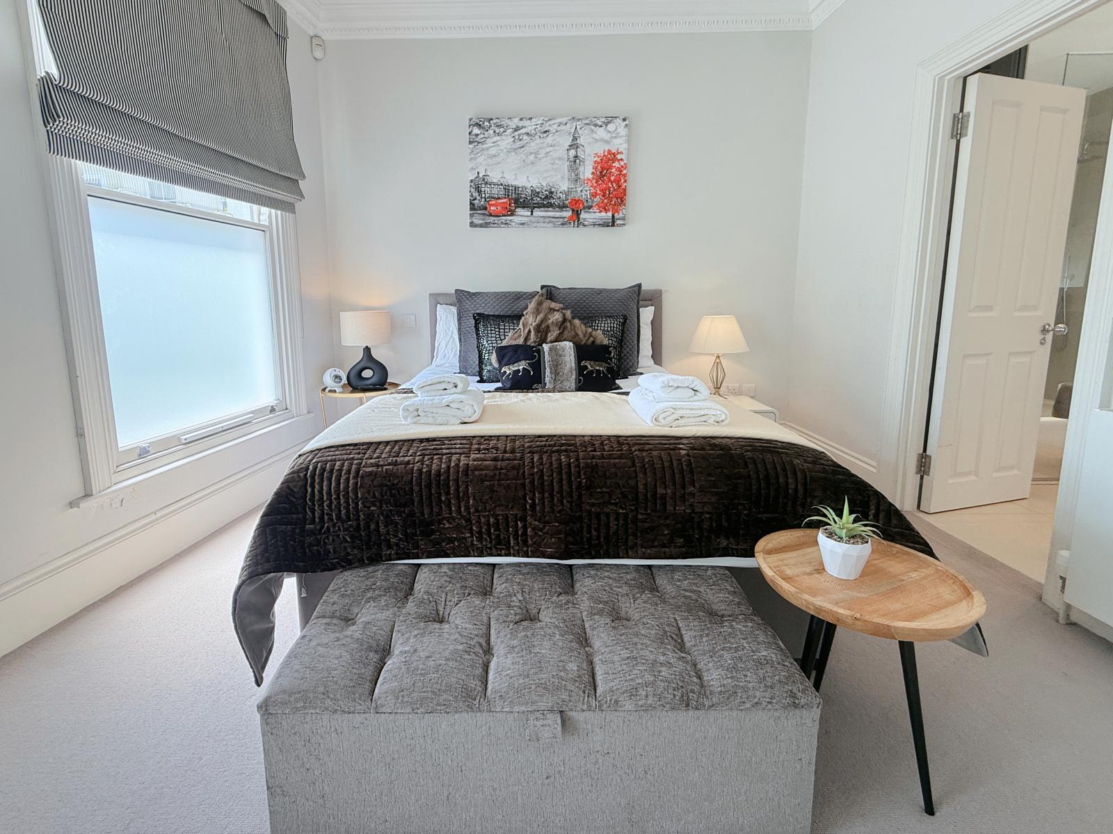 Spacious 5F House in Victoria , Safe & Quiet!