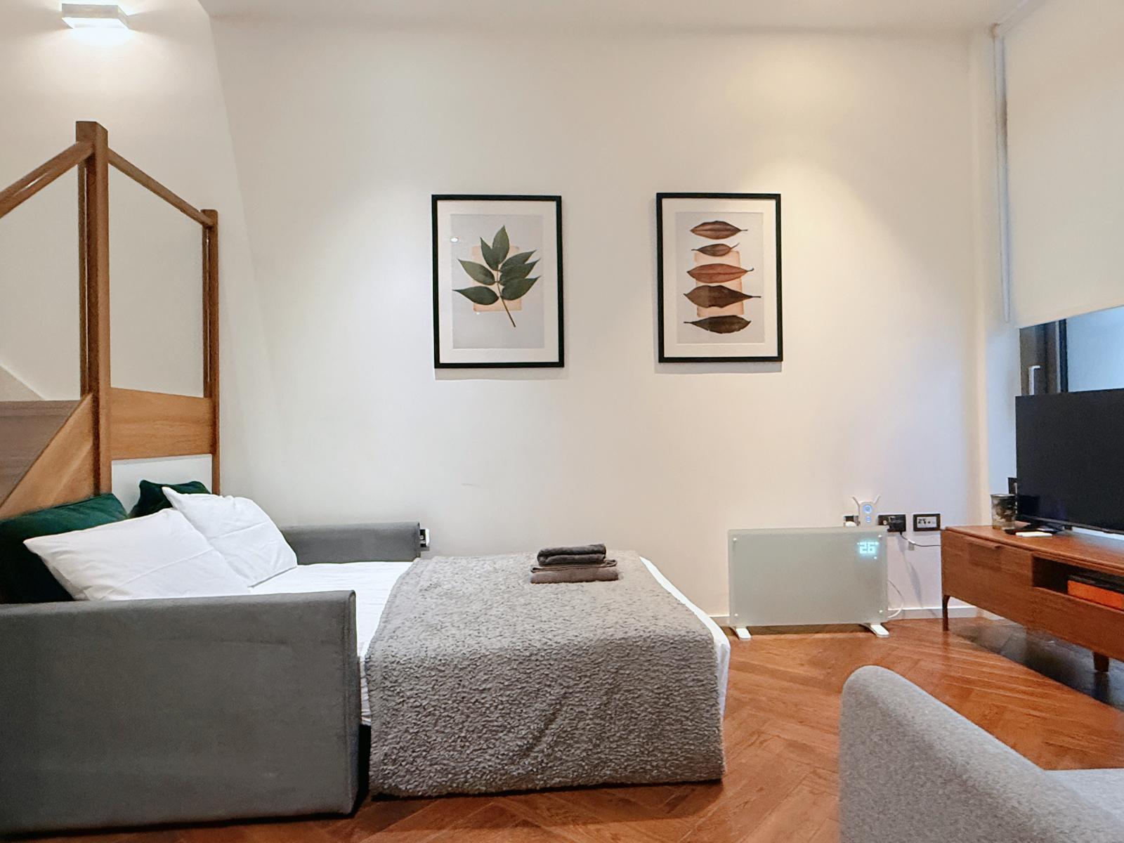 Luxury 2BRs Maisonette walk to Tube Nine Elm