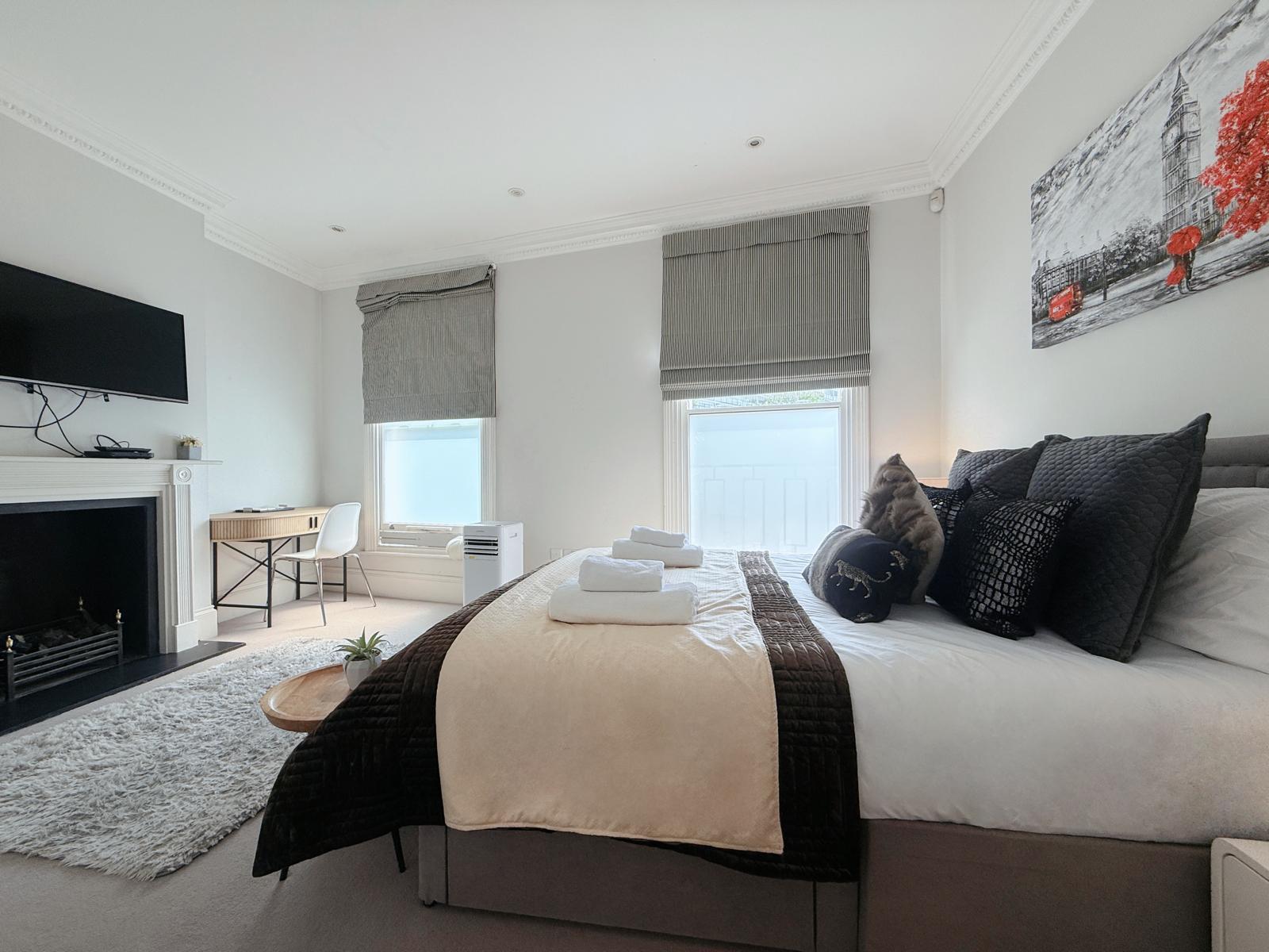 Spacious 5F House in Victoria , Safe & Quiet!