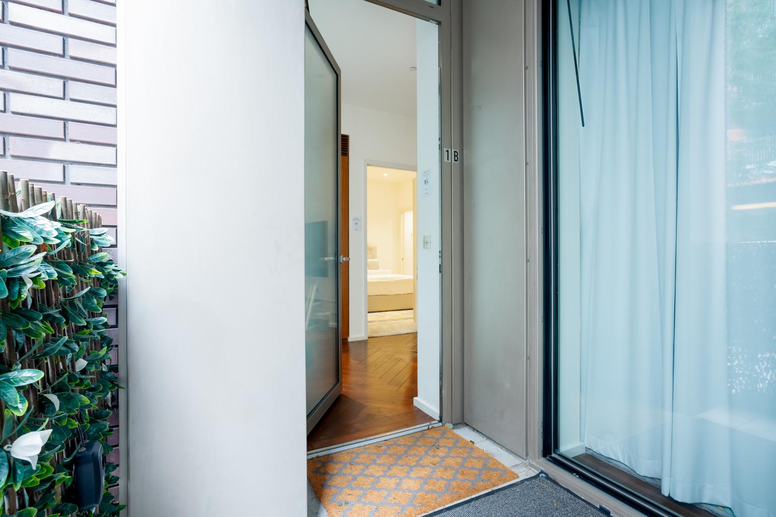 Luxury 2BRs Maisonette walk to Tube Nine Elm