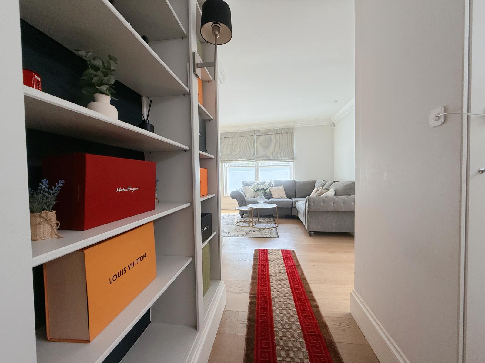 Spacious 5F House in Victoria , Safe & Quiet!