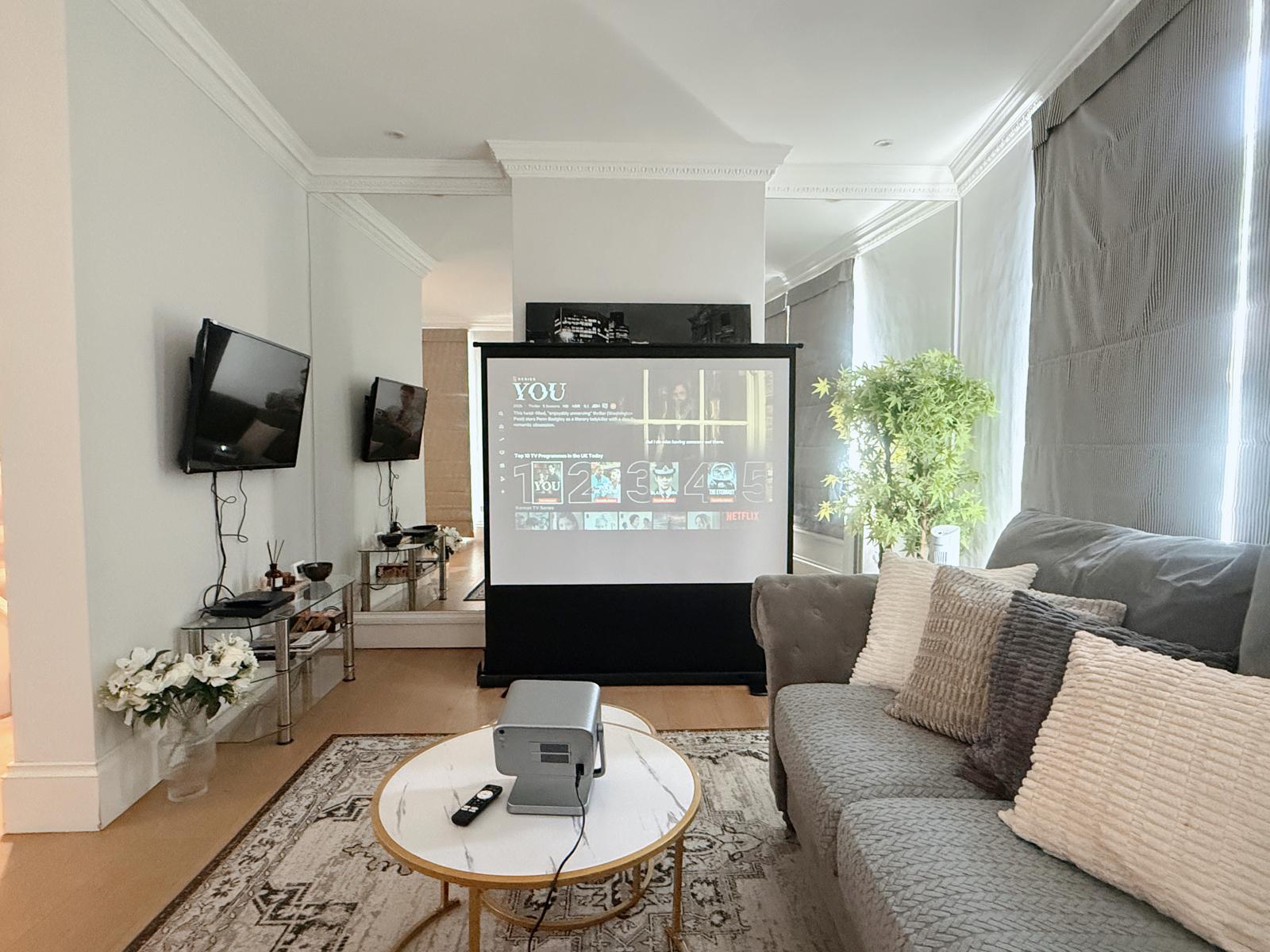 Spacious 5F House in Victoria , Safe & Quiet!