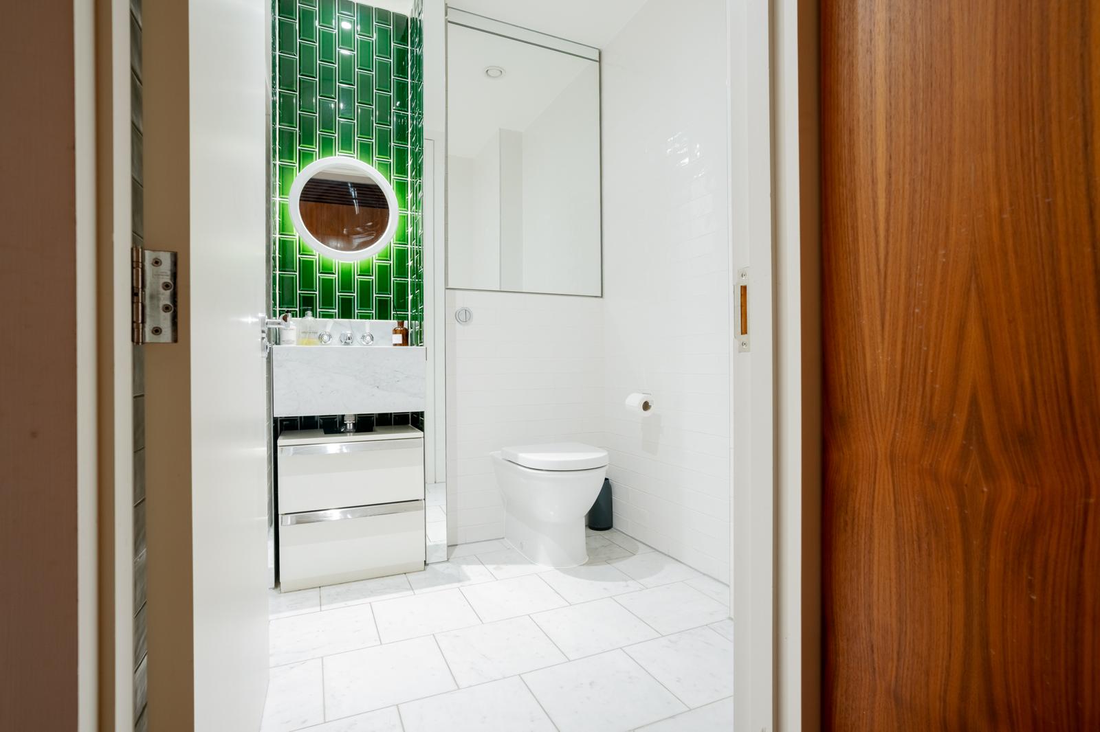 Luxury 2BRs Maisonette walk to Tube Nine Elm