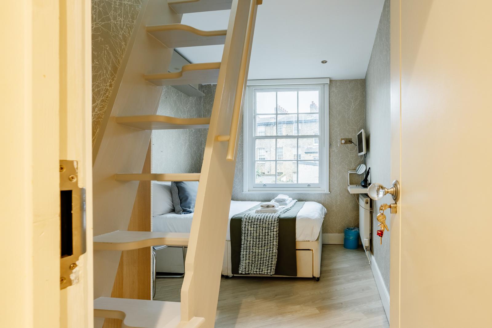 Luxury 3-En-suites House 3 mins to Pimlico with AC