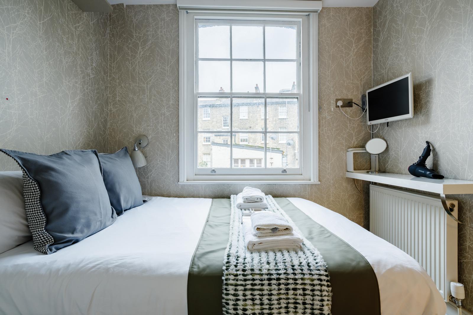 Luxury 3-En-suites House 3 mins to Pimlico with AC