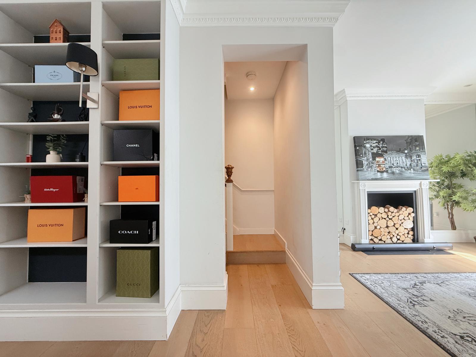 Spacious 5F House in Victoria , Safe & Quiet!